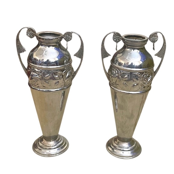 Pair Of  Silver Plated Urn Vase Embossed Relief Ornate Pattern Band And Handles - Picture 2 of 9